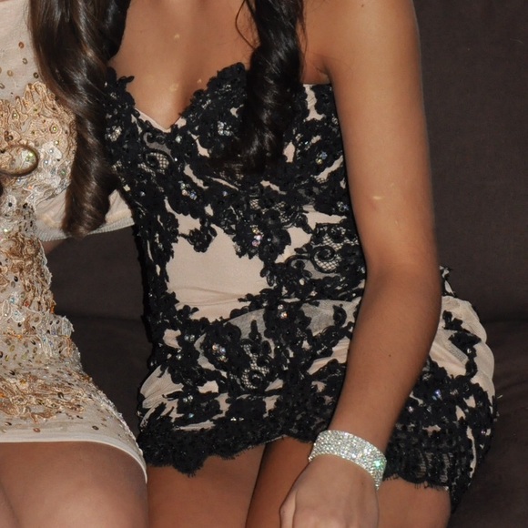 Sherri Hill Black Lace Strapless Dress- Size 2 - Picture 6 of 8